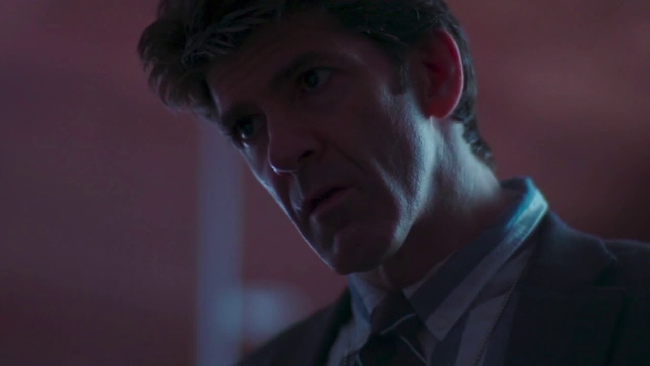 Timothy Davis as Detective Rynold Bosman