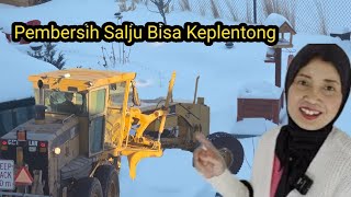 Ketika Salju Yang Tebal Mencair ,Kita Lihat Gimana  Meleleh nya .