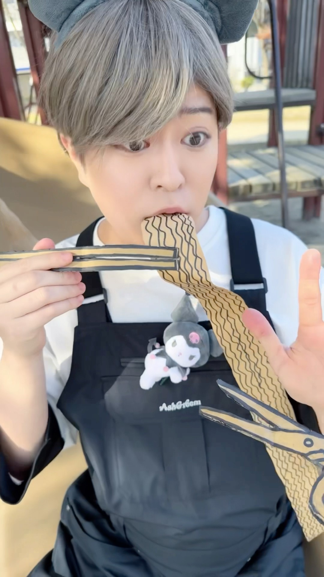 EAT UP EXTRA-LARGE CARDBOARD RAMEN！#asmr