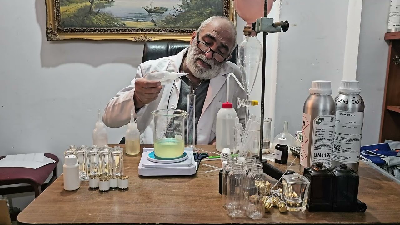 Kendi oda ve oto parfümünü en kaliteli bir şekilde basit usulde yapım videosu.