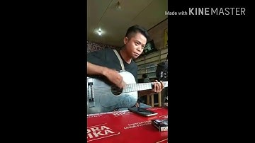 Ini baru pengamen sejati..suara emas.. cover WO MEN BU YI YANG
