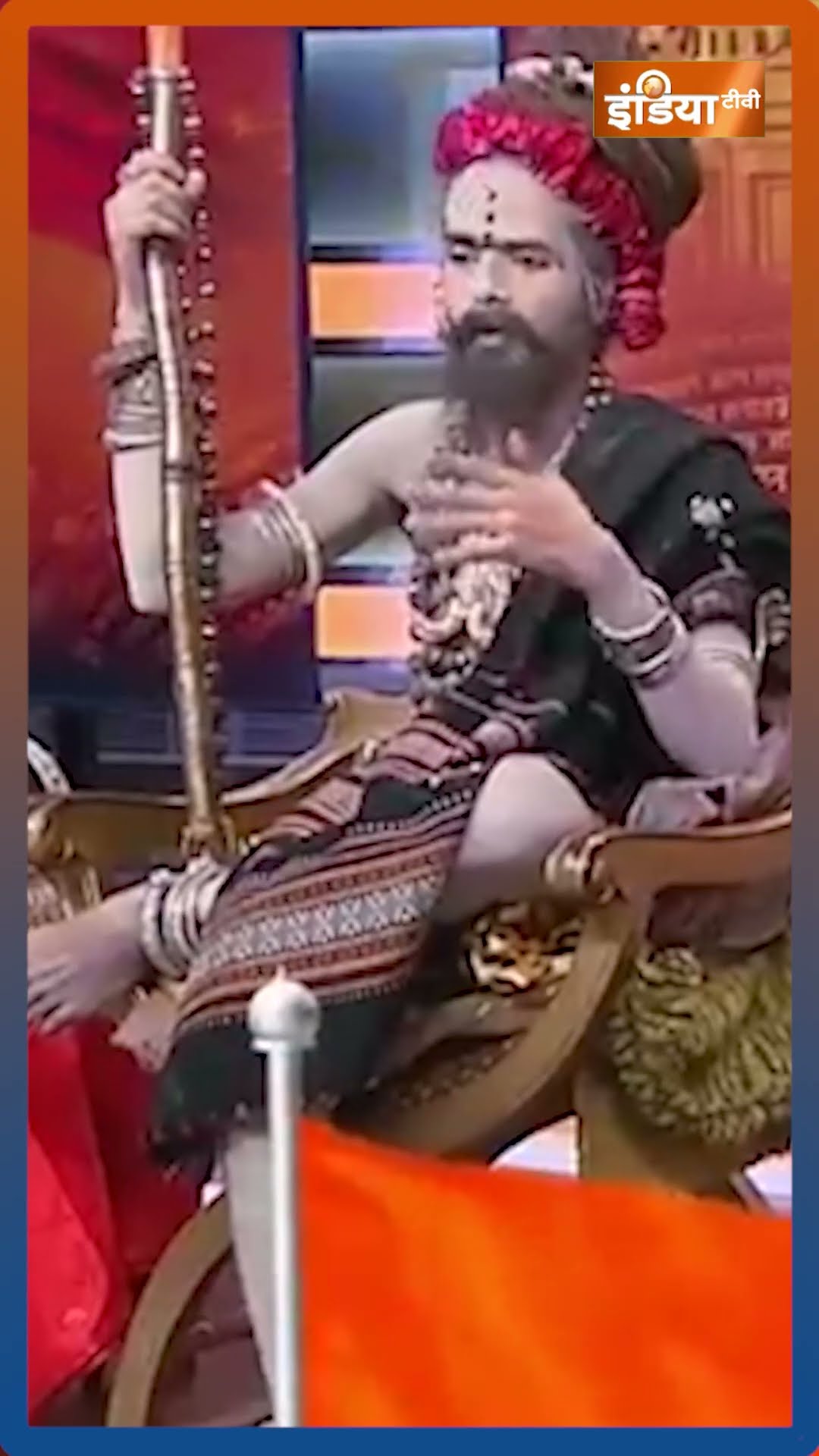 भस्म में लिपटे हुए #nagasadhu ने शिव के गहरे राज खोले #mahakumbh2025 #prayagrajmahakumbh