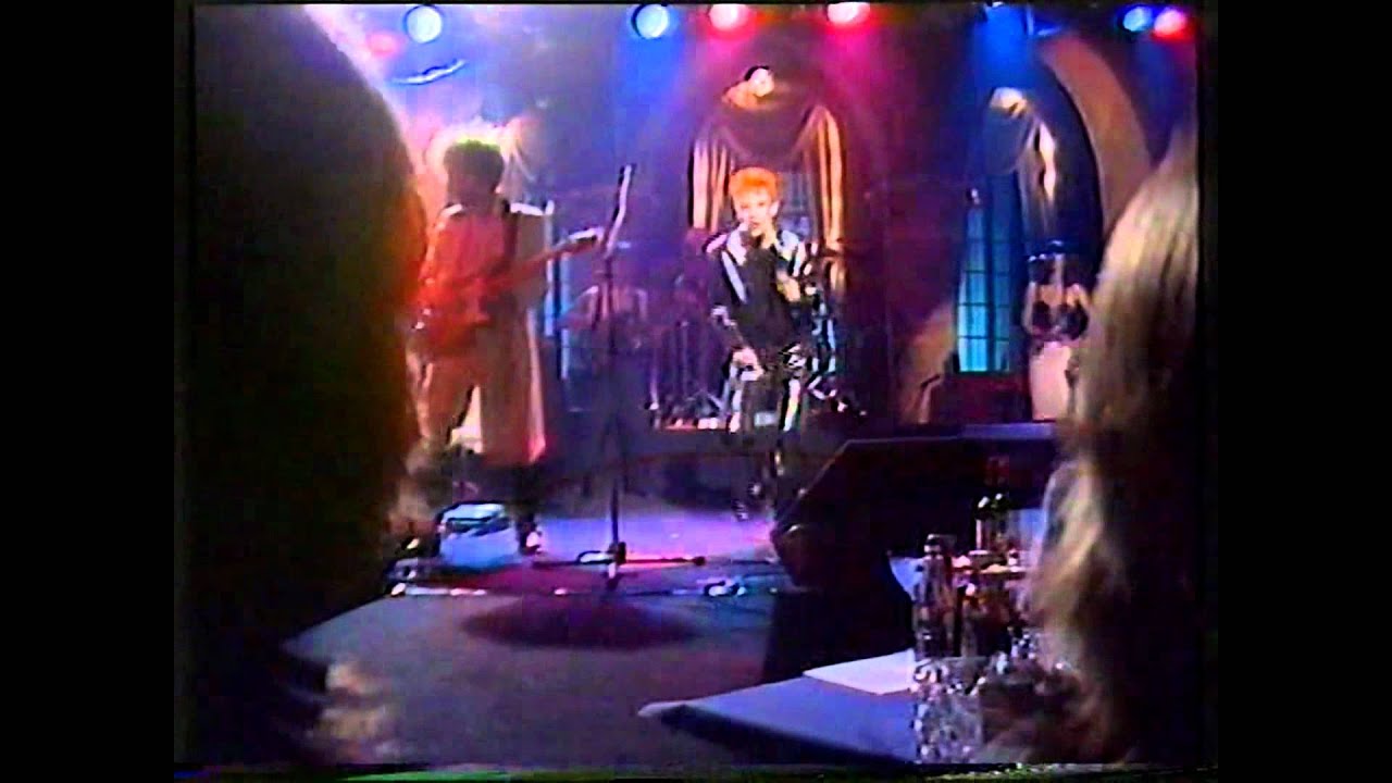 Eurythmics Right by Your Side 19840916 (Live) YouTube