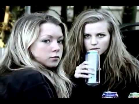 Hej Monika - Nic & the Family [Original Music Video from 2004]
