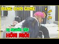 FREE FIRE | Đức Mõm Bất Ngờ Bị Người Yêu "Hôn Môi" Khi Đang Chơi Game !!!