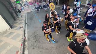 Cuadrilla Los Inquietos En El Desfile Del Blusa