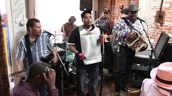 Leroy Thomas at Zydeco Breakfast - Caf Des Amis
