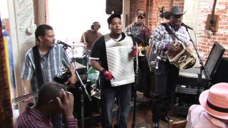 Leroy Thomas at Zydeco Breakfast - Café Des Amis chords