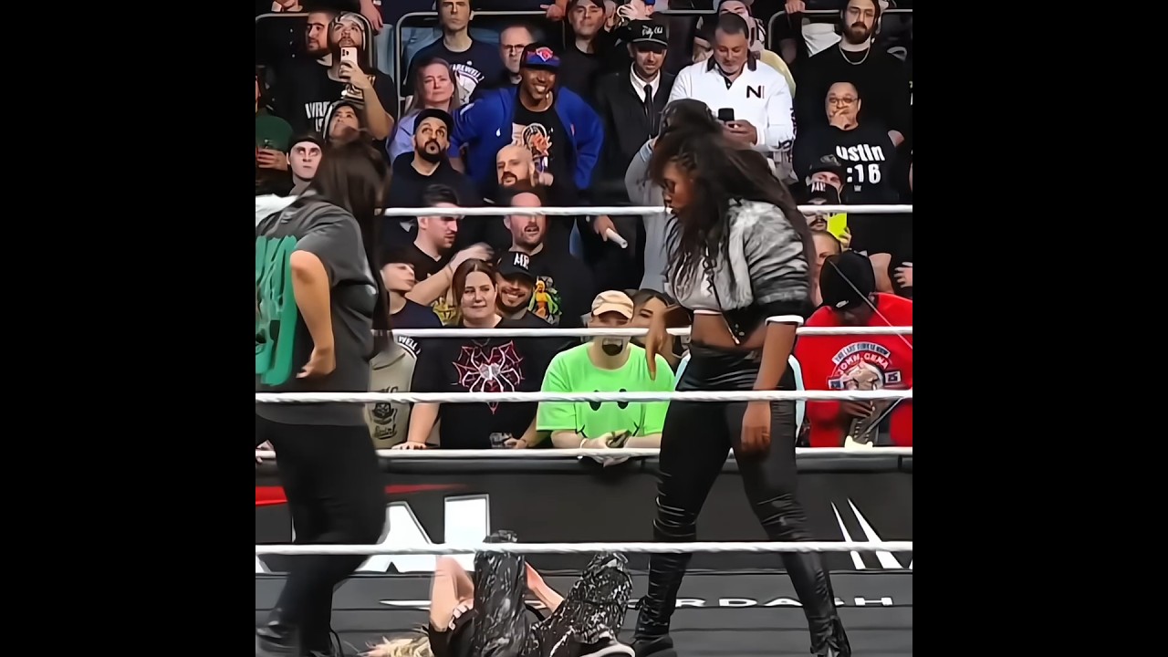 Alexa Bliss Roasted By Lash Legend & Nia Jax 🤬 