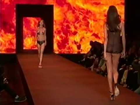 Victoria's Secret Fashion Show 2000