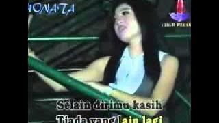 menunggu monata