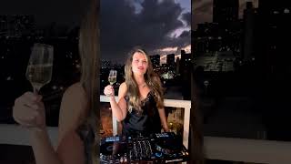 Deep Luxury Vibes 🌙 Afro House &amp; Melodic Night | Female DJ Miami Ener