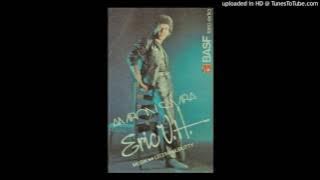 Eric Van Houten Nona Saparua