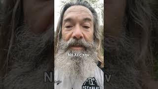 Τρέχοντας γεννιούνται αλήθειες χωρίς στολίδια #μαντινάδα #evangelosrunner #τρέχωκαιμιλώ #shorts
