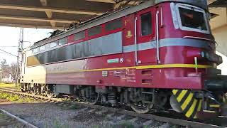 ПВ 30132 Стралджа - Карлово с 44144 заминава от гара Казанлък
