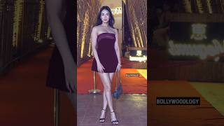 Oh My God... Jannat girl Sonal Chauhan kitni hot ban gayi hai na?| Bollywoodlogy | Honey Singh Songs