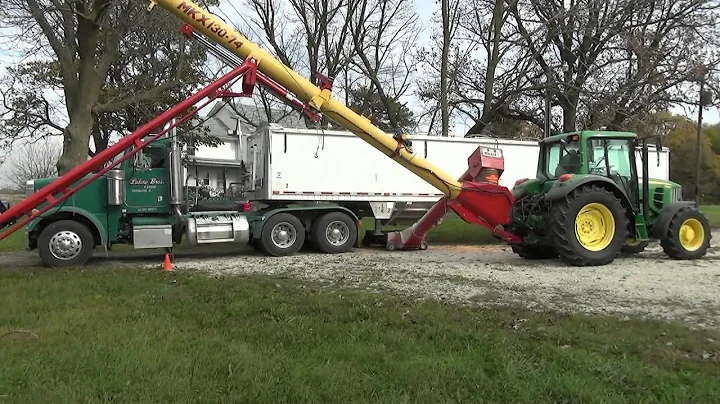 Unloading corn with Hopper Walker & Shurco remote ...