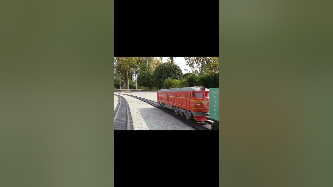Longest Toy Train Ever On HO Scale Railroad Carrying So Many Containers