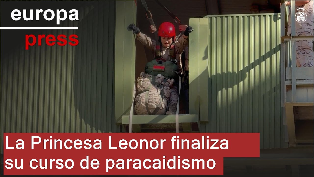 La Princesa Leonor concluye su formación en paracaidismo en la base aérea de Alcantarilla