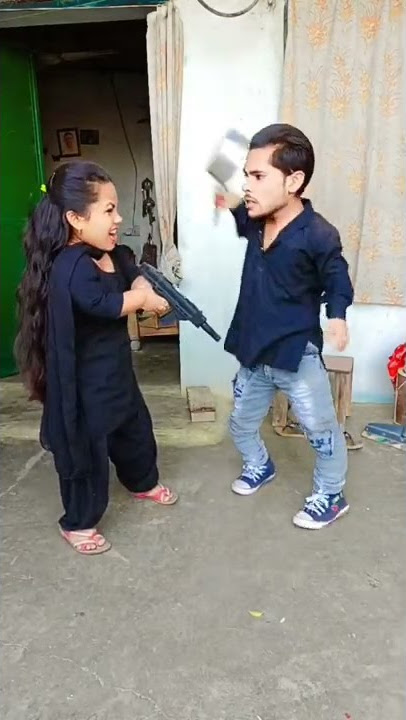 Goli chal gayi 😂😅#cutebhopali #youtubeshorts #shorts #shortvideo #youtube #comedy #funny #viral
