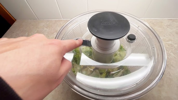 It's time to say goodbye to soggy salads and hello to crispier greens with  this nifty OXO Glass Salad Spinner 👋🏻 1. One-handed pump and…