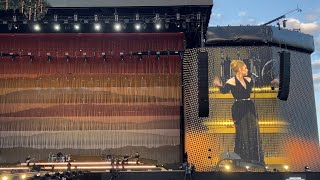 Adele “Rumor Has It” LIVE at BST Hyde Park London 7/1/22 Resimi