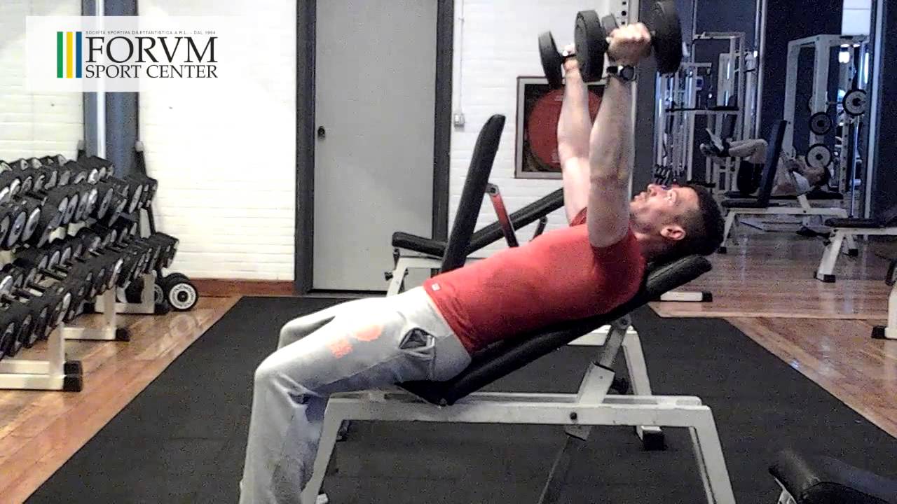 Come fare aperture su panca inclinata con manubri Forum Roma YouTube Come fare aperture su panca inclinata con manubri Forum Roma YouTube