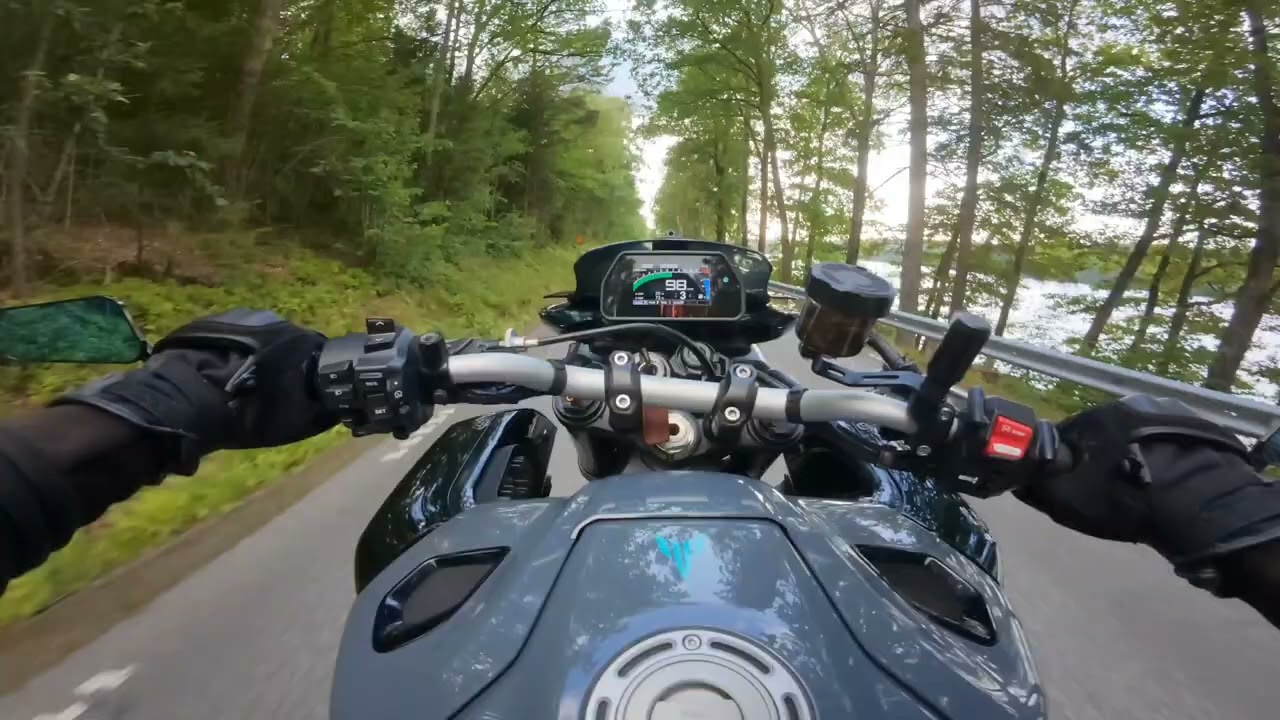 Hällingsjö vägen! Chasing @slowwr7 