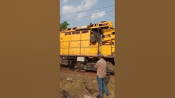 BCM Working Railway Track Machine Deep Screening #bcm_machine Sharma Vlogs #shortvideo #viralvideo