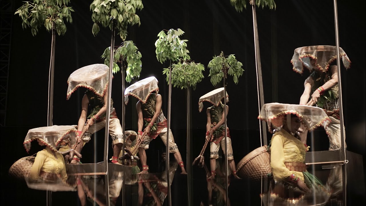 TARI PESISIR “MEHALARAT MENGGALA” KOTAWARINGIN BARAT - FESTIVAL BUDAYA ISEN MULANG 2024