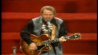 Roy Clark - Honeymoon Feelin/Live At The Tennessee State Prison 1977