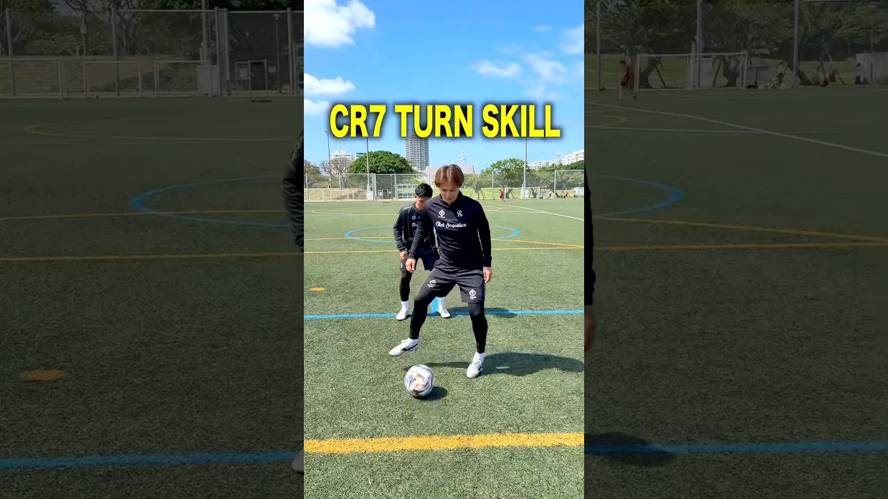 ~CR7 TURN SKILL🇵🇹⚽️~CHOP+TURN✌️#cr7 #shorts