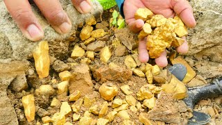 Amazing! The Biggest Gold is in the Mountain! Find a lot of treasure gold-digging much gold nuggets