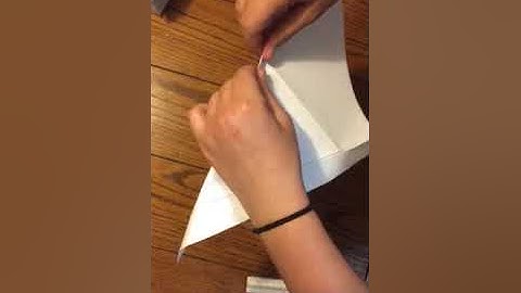 How to make an angle bisector through paper