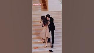 aww the way he hugs her when he laughs 😍😍 #byeonwooseok  #kimhyeyoon  #lovelyrunner