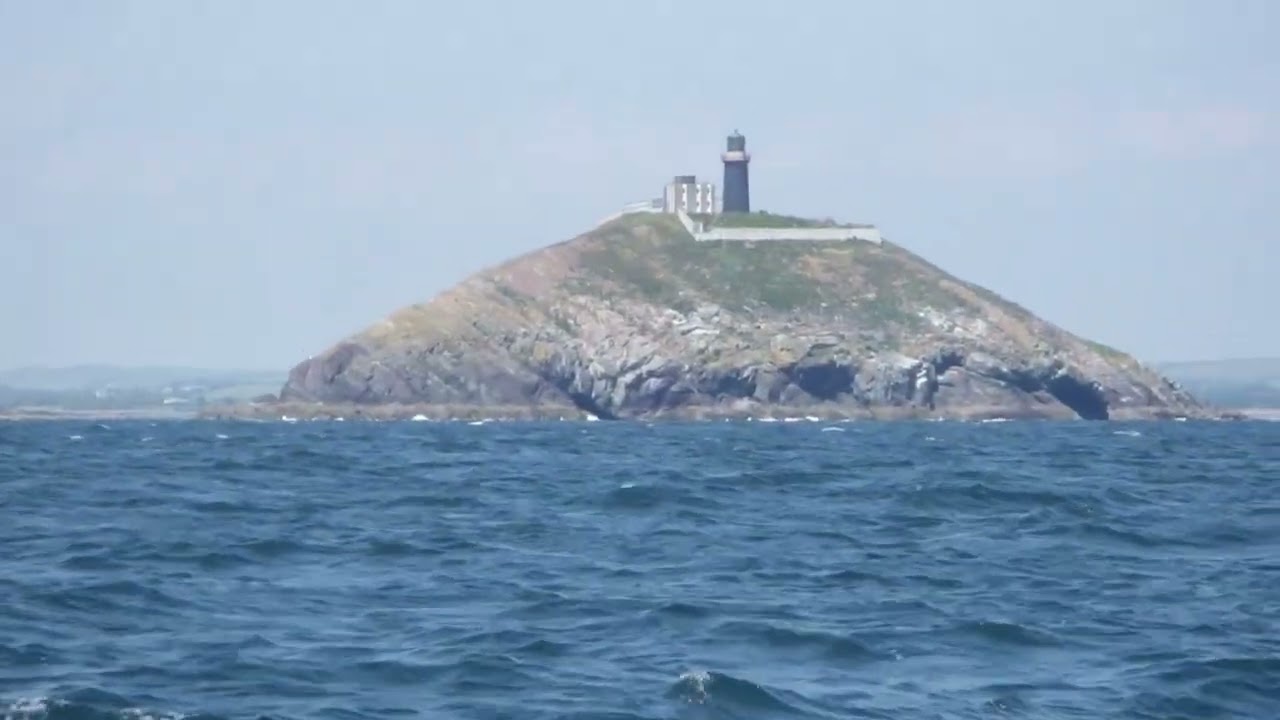 ⁣Sailing into Drakes Pool, an Irish Jewel.