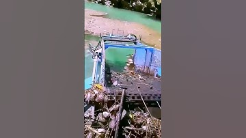 The process of cleaning up garbage in rivers - good machinery can do more with less