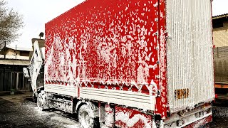 'Ultimate Truck Wash: Transforming Dirty Rigs To Shiny Machines!'