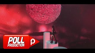 Смотреть клип Hande Yener - Vay