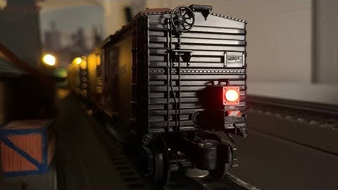 Modern Railroading In Semi-Scale Form | Lionel CNW Boxcar With ETD Review