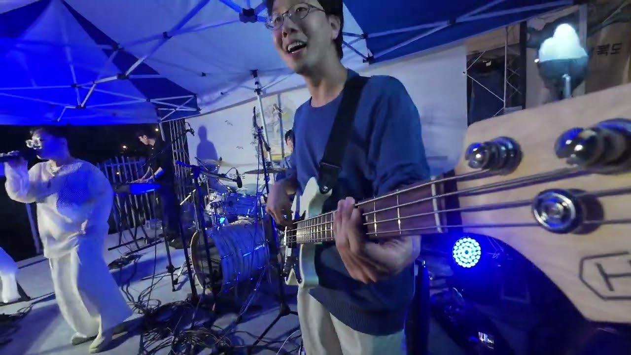프로 연주자가 20만원대 베이스를 잡으면 생기는 일 When a Pro Bassist Plays a $150 Bass 'Dive' In 영덕