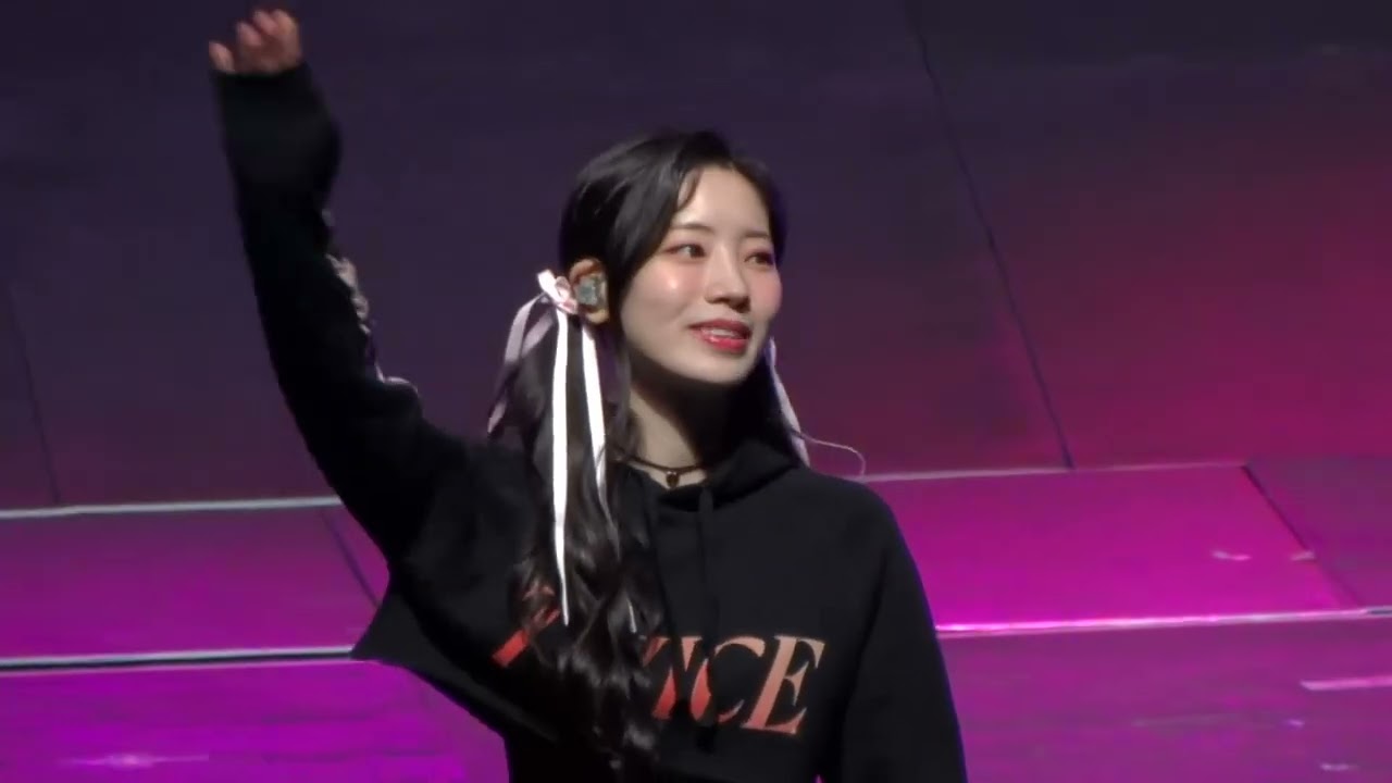 TWICE - When We Were Kids + Crazy Stupid Love [Ready To Be World Tour Melbourne Day 1]