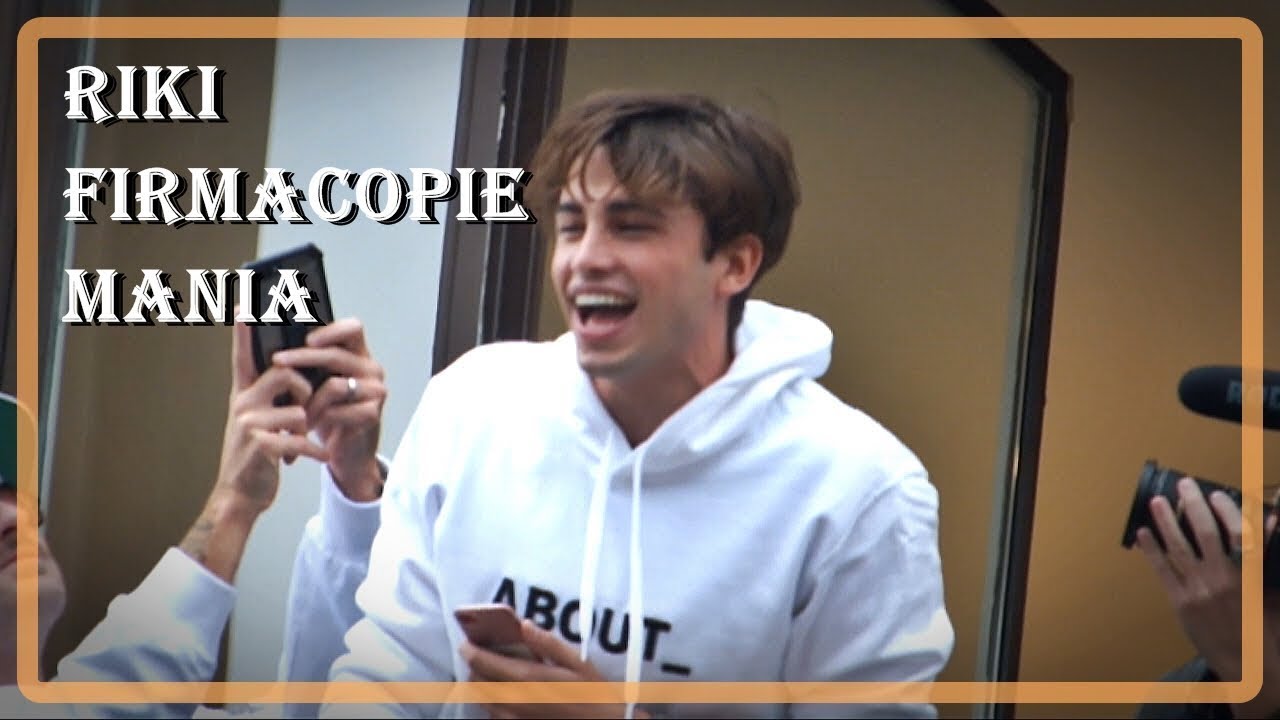 Riki-MANIA Delirio all' instore firmacopie Milano /Mondadori  Piazza Duomo