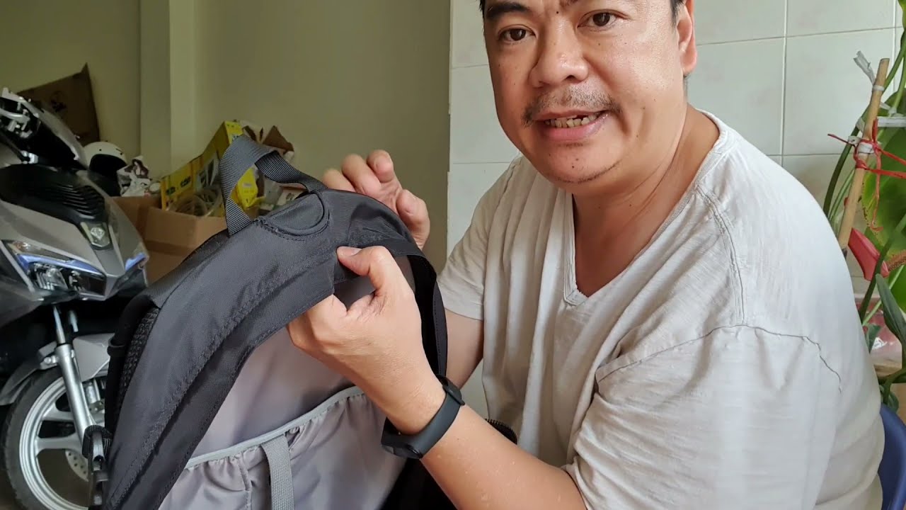 Phân biệt ba lô The North Face thật và giả. The North Face Real vs Fake.