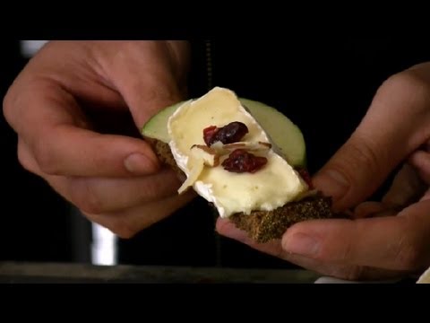 Brie Appetizer With Cranberries & Almonds : Delectable Recipes