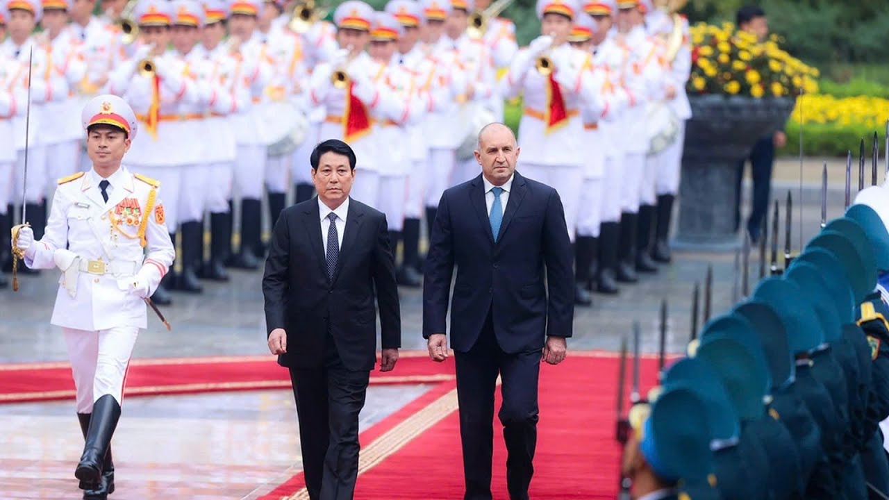 Chủ tịch nước Lương Cường chủ trì lễ đón Tổng thống Bulgaria Rumen Radev