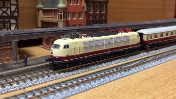 MINITRIX BR103 235-8 Der Testbetrieb Spur N (DCC Sound)