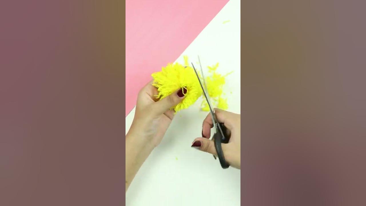 how to make pom pom keychains for cheer｜TikTok Search