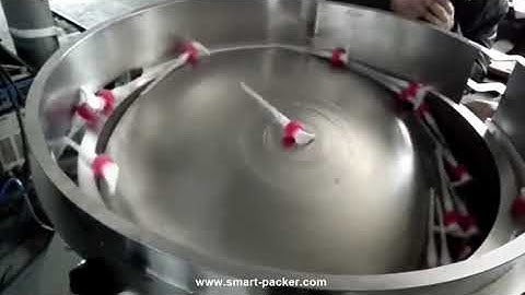 Automatic spray pump cap with long tail sorting rotary feeding bowl shampoo pump cap sorter tank equ