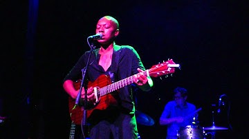 Krystle Warren performs 